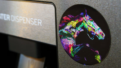 Circle glitter magnet with polygon horse design in different colours