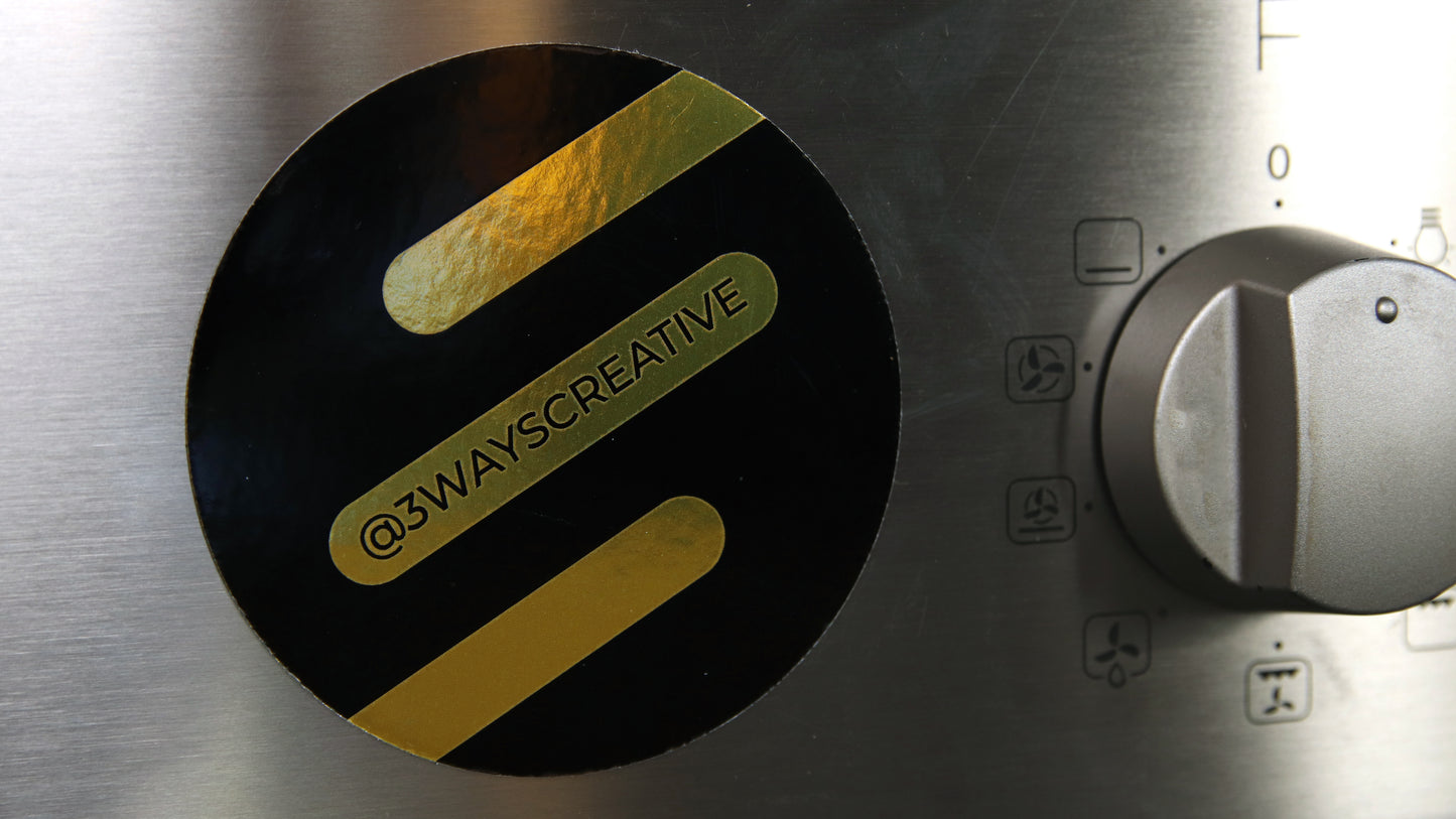 Creative logo gold magnet circle